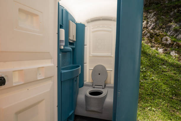 Porta potty rental for festivals in Brentwood, MO