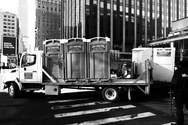 Portable restroom solutions in Brentwood, MO